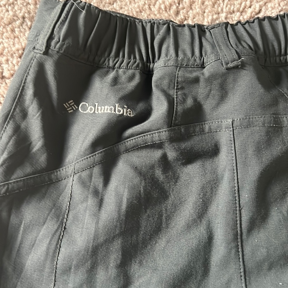 Super cute Columbia cargo pants !